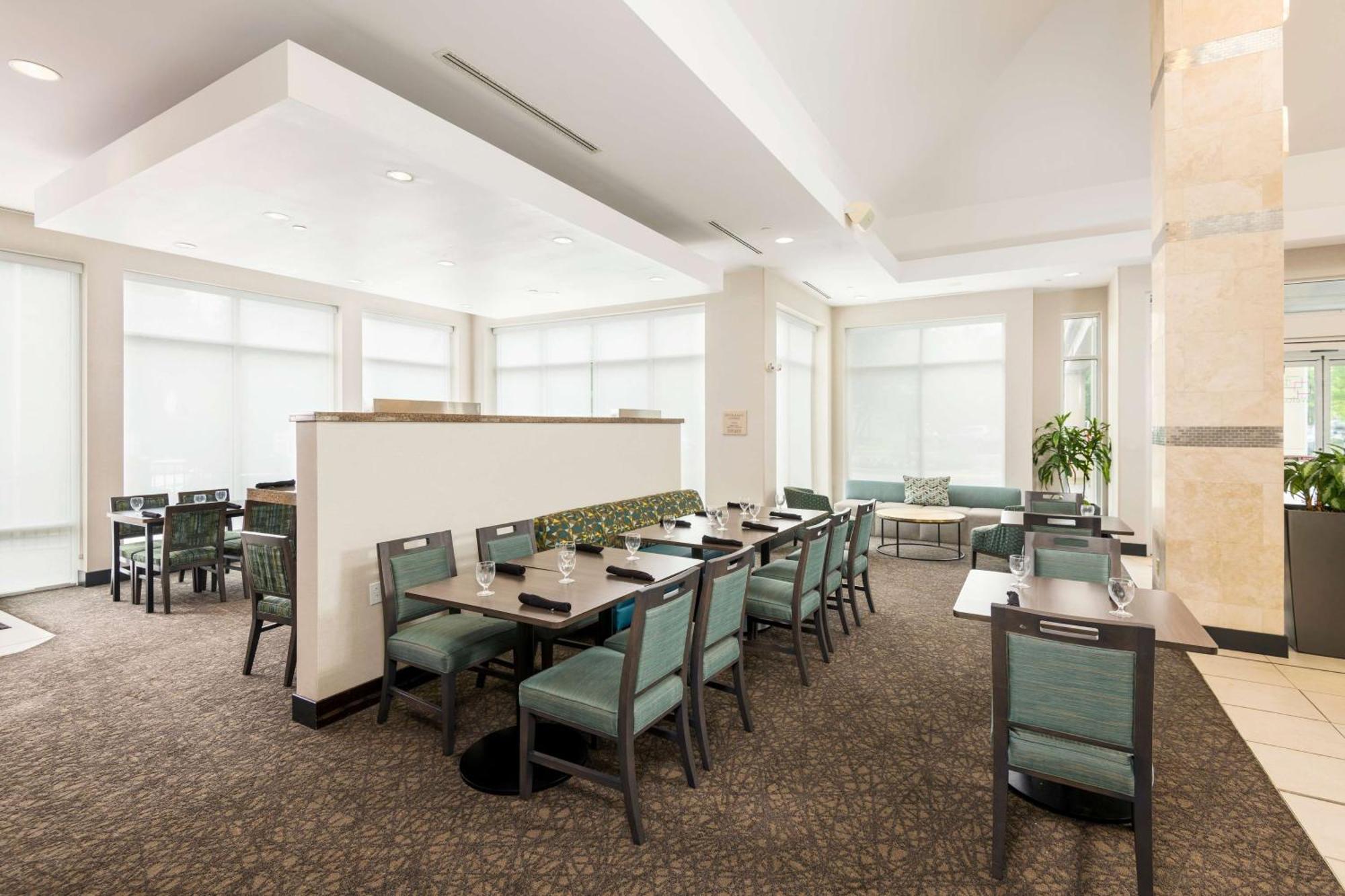 Hilton Garden Inn Silver Spring White Oak Екстер'єр фото