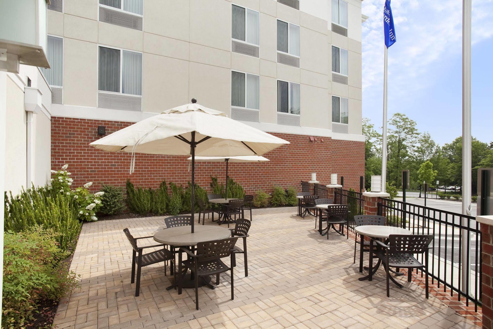 Hilton Garden Inn Silver Spring White Oak Екстер'єр фото