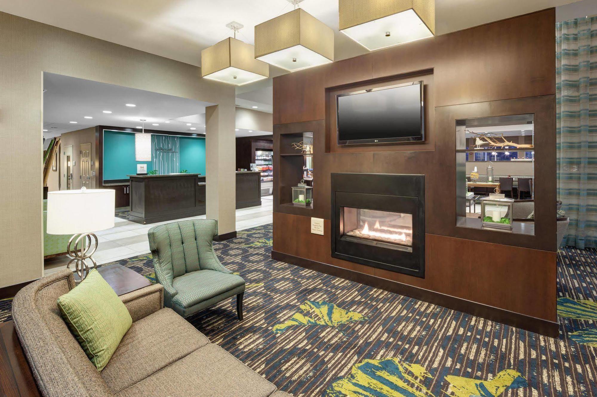 Hilton Garden Inn Silver Spring White Oak Екстер'єр фото